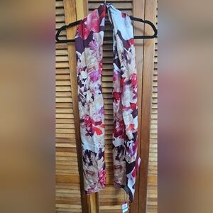 Vince Camuto Red and Cream Floral Scarf NWT